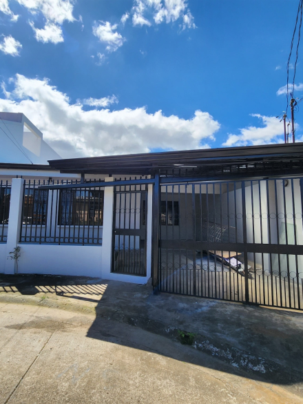 318099994_1950150785155150_5545977815873111947_n