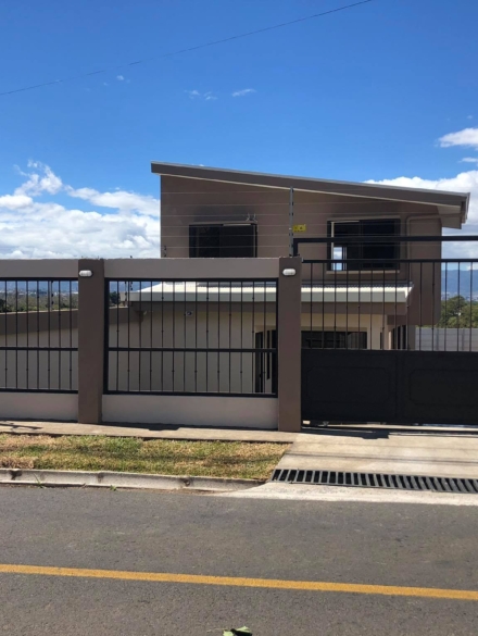 57034714_2060012304110110_3447673417908617216_n (1)